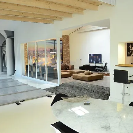Gallery Loft *